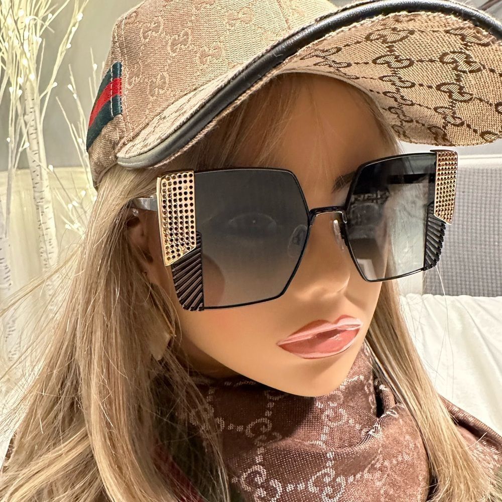 Oxydo Cat Eye Sunglasses - Picture 4 of 17